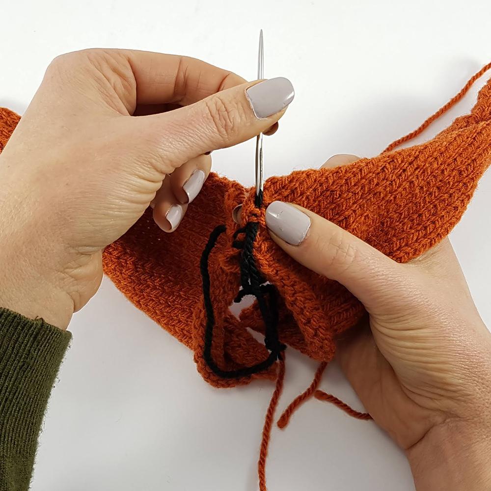 Toy Knitting Top Tips | Mattress stitch 4